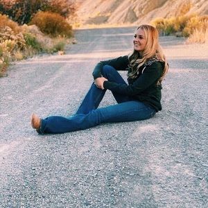 Meet your Posher, Hailey